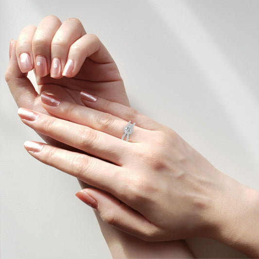 R040 Cushion Radiance Lab-Grown Diamond Ring