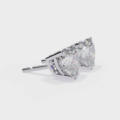 LAB-GROWN DIAMOND EARRING WITH CLASSIC HEART STUD DESIGN IN WHITE GOLD FEATURING DIAMOND CLARITY VVS TO VS+ AND DIAMOND COLOR D–F #WHITE GOLD